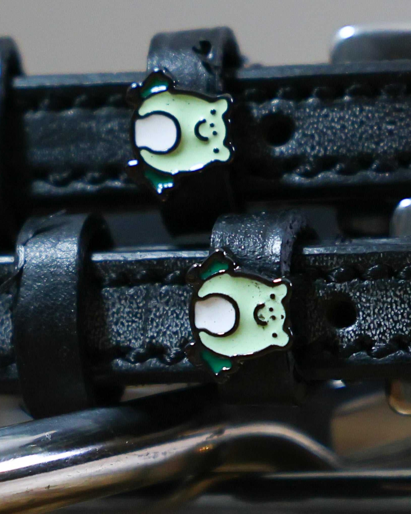 Black leather Frog Spur Straps with stainless steel buckle and custom frog charm