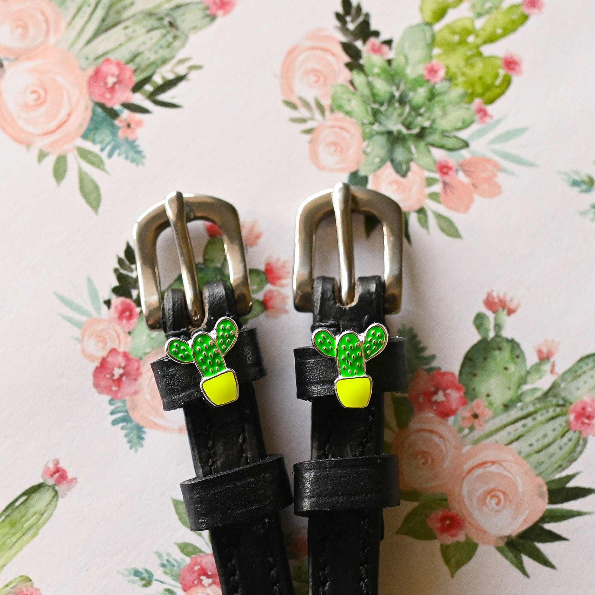 Cactus Spur Straps ManeJane black leather spur straps with non-stretch interior and stainless steel buckle for English ridi.
