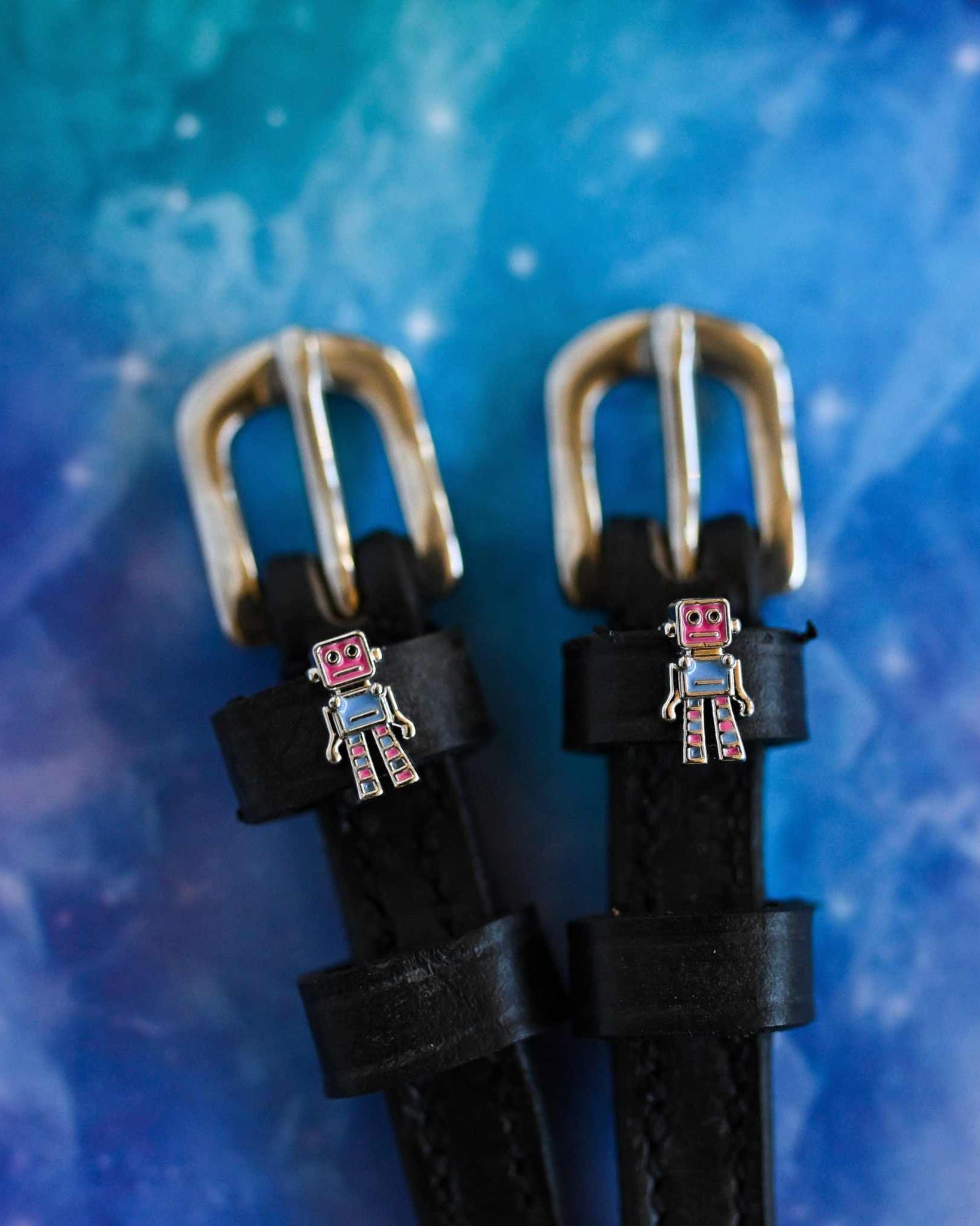 Robot Spur Straps ManeJane black leather spur straps with non-stretch interior and stainless steel buckle for English ridin.