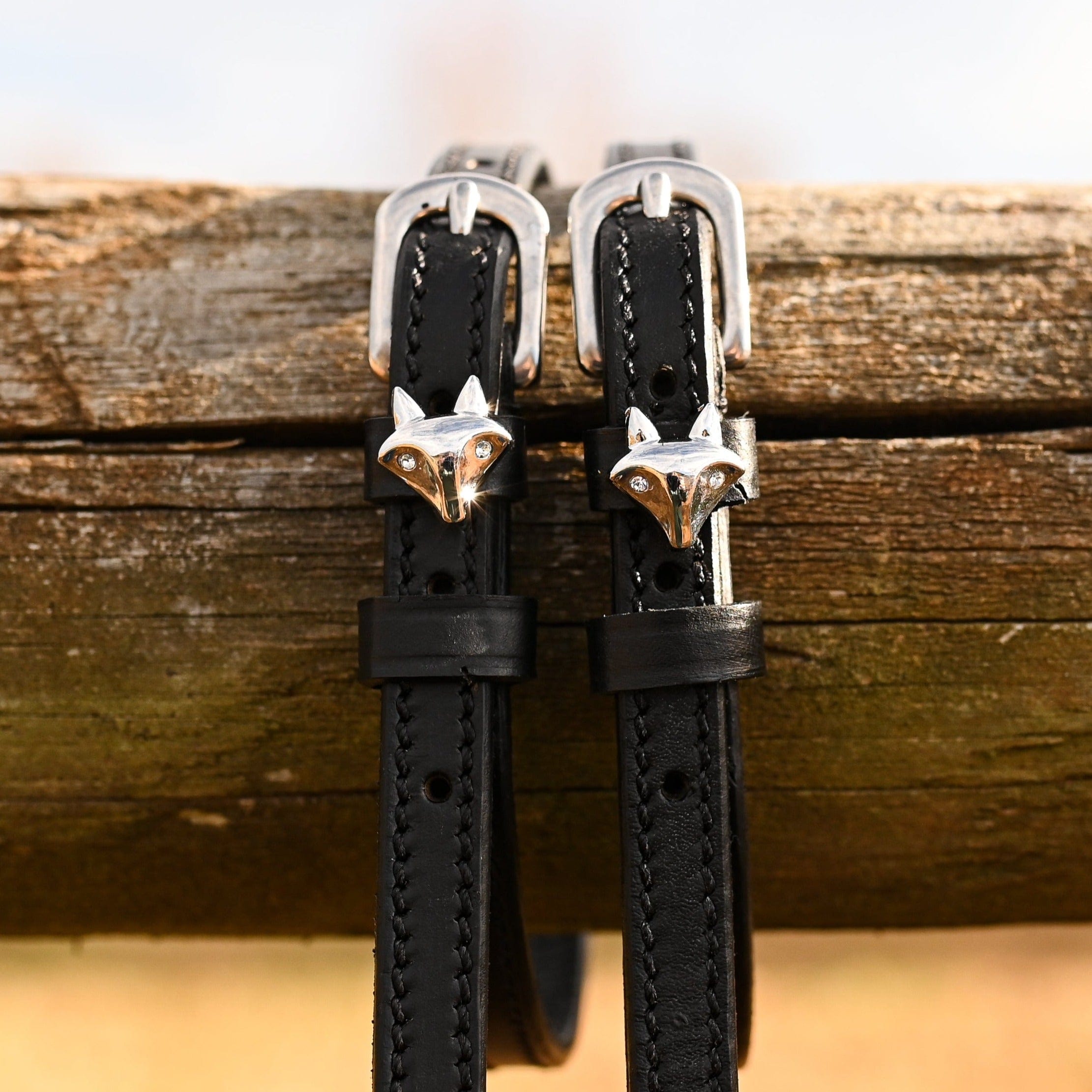 Spurs Adult Silver Black Straps